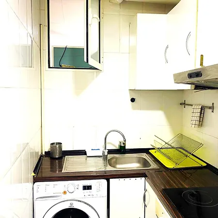 3 Bedroom Next To Airport & La Sagrada Familia Metro And Fc Barcelona Stadium * L'Hospitalet de Llobregat
