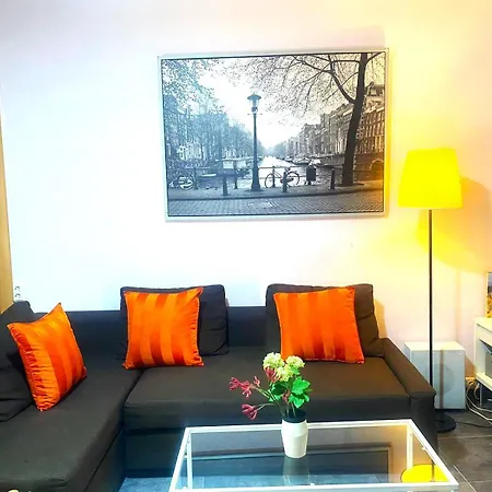 Apartment 3 Bedroom Next To Airport & La Sagrada Familia Metro And Fc Barcelona Stadium L'Hospitalet de Llobregat